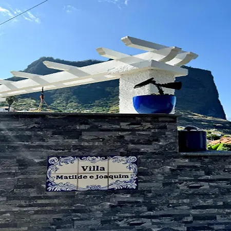 בית נופש In With Ocean Views