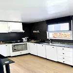 In With Ocean Views Tatil Evi *