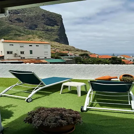 Great With Sea Views 度假居 *