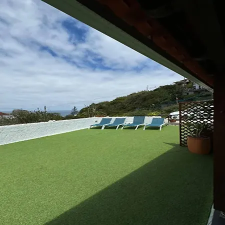 In With Ocean Views Holiday home *