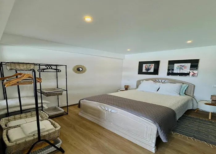 Prázdninový dům In With Ocean Views